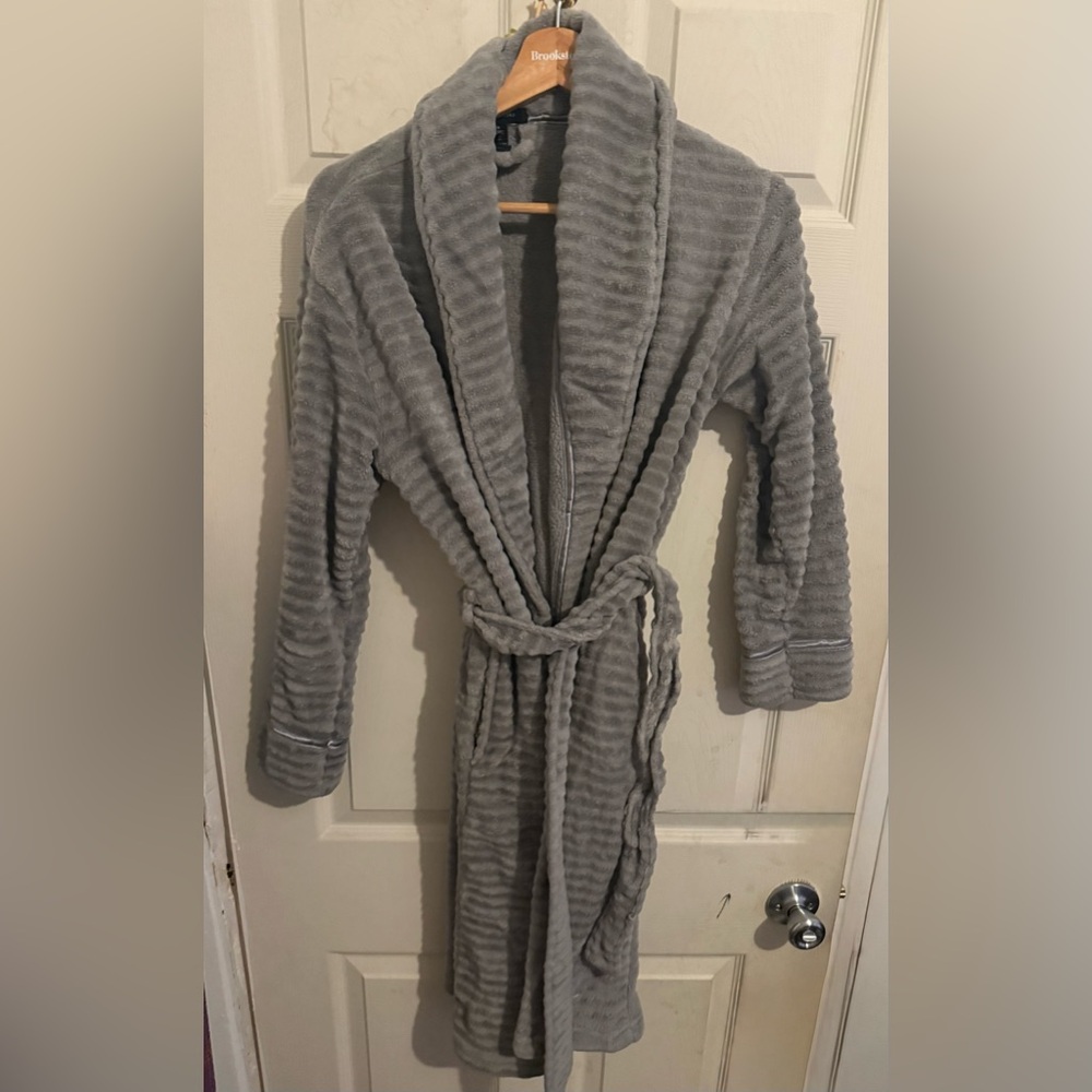 Women tahari robe size small